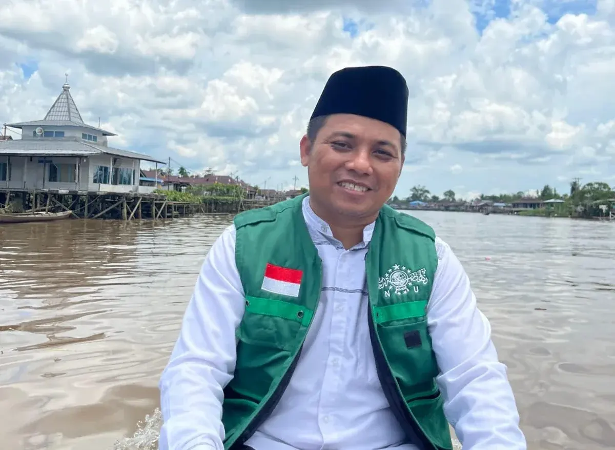 Hari Pahlawan: Menjadi Pahlawan dengan Membantu Sesama